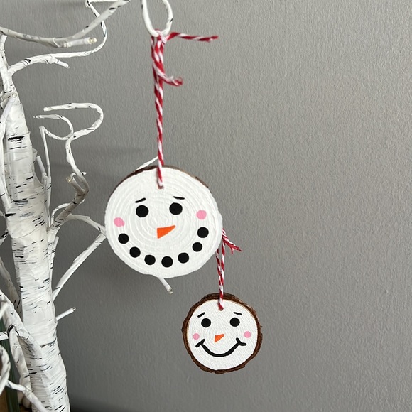 Handmade Snowman Painted Wooden Ornament Duo, Christmas Gift Decor Red White - Picture 5 of 7